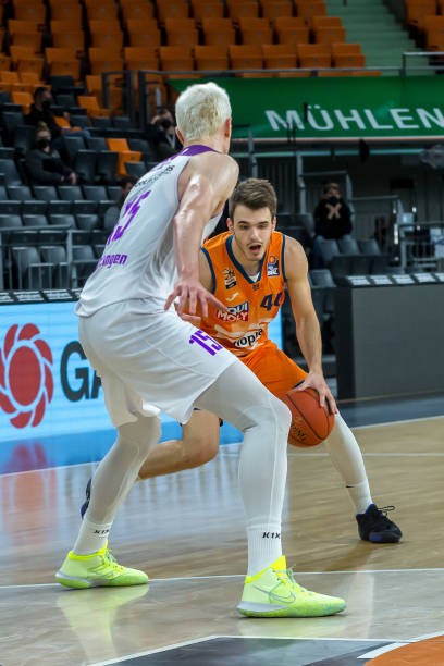 谈判中处于 谈判中处于