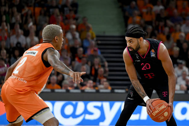 共同作用 共同作用