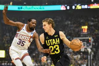 在足球比赛 在足球比赛